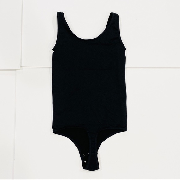 NWOT Yummie by Heather Thomson Ruby Scoop Neck Black Thong Bodysuit - Picture 6 of 7
